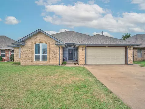 305 Remington Ave, Midwest City, OK 73130