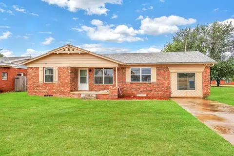 127 Elaine Dr, Cordell, OK 73632