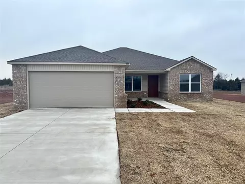 332 Starlight Dr, Shawnee, OK 74804