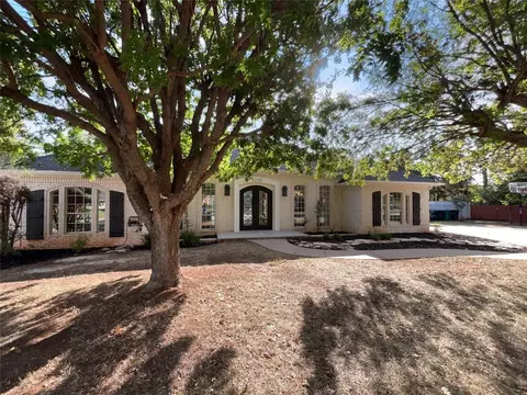 12300 Val Verde Dr, Oklahoma City, OK 73142