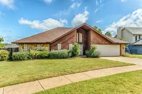 404 Country Side Trl, Edmond, OK 73012