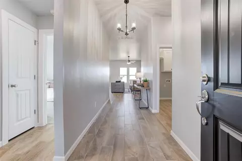 200 Juniper Cir, Noble, OK 73068 photo 2