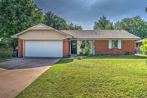 325 Rosewood Dr, Norman, OK 73069
