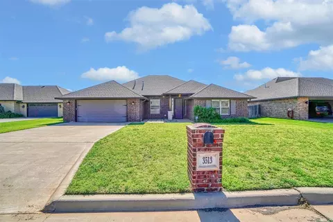 3513 Regal Dr, Altus, OK 73521 photo 2