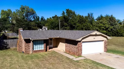 9317 NE 44th St, Spencer, OK 73084
