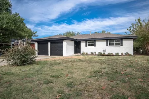 4759 Woodview Dr, Del City, OK 73115