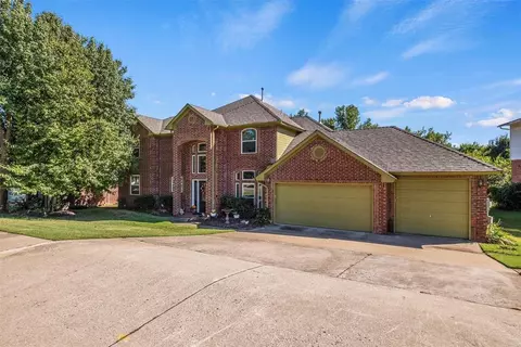 1016 Fox Lake Ln, Edmond, OK 73034