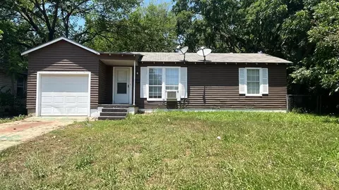 1101 S Holly Dr, Midwest City, OK 73110