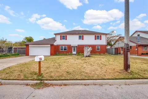 5008 N State St, Warr Acres, OK 73122