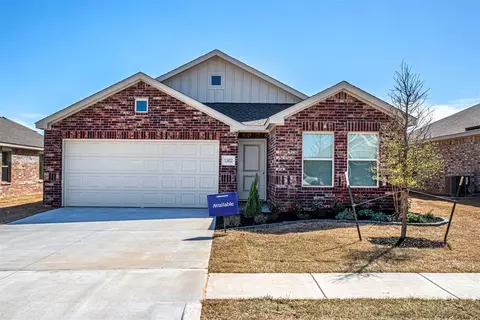 11612 SW 38th St, Mustang, OK 73064