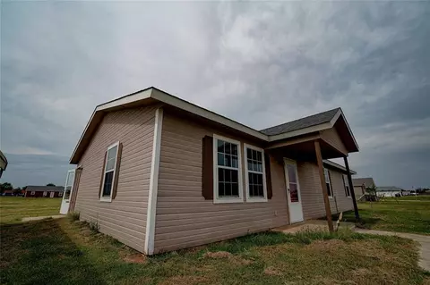 106 Jack Rabbit Dr, Shawnee, OK 74804