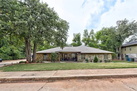 802 E 13th St, Edmond, OK 73034