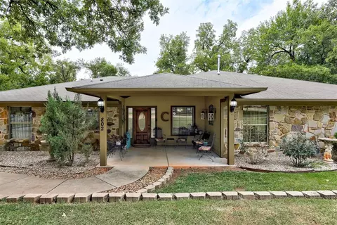 802 E 13th St, Edmond, OK 73034 photo 5