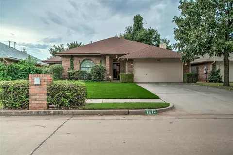 1812 Yellowstone Ln, Edmond, OK 73003