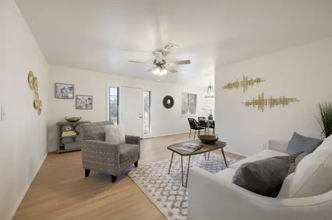 405 Woodland Dr, Midwest City, OK 73130