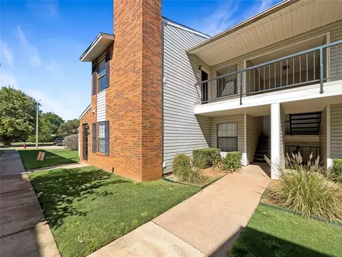 3000 Chautauqua Ave #244, Norman, OK 73072
