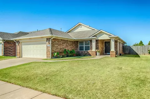 18217 Montoro Way, Edmond, OK 73012