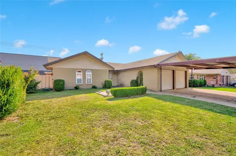 124 SW 16th St, Moore, OK 73160
