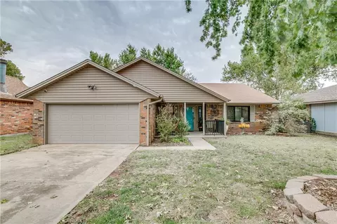 628 S Willowood Dr, Yukon, OK 73099