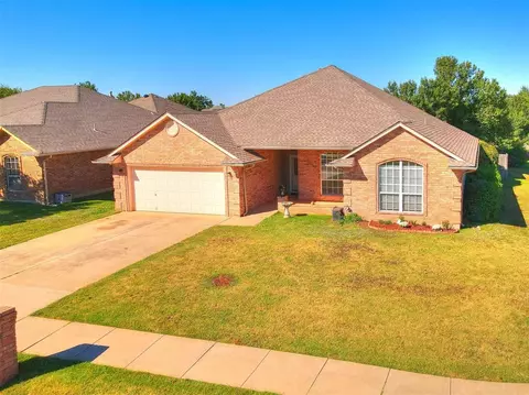 1709 Hemingway Dr, Edmond, OK 73013