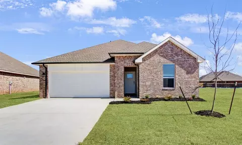 2716 Tracys Mnr, Yukon, OK 73099