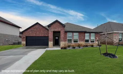 2708 Tracys Mnr, Yukon, OK 73099
