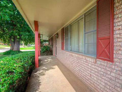 337 Forest Dr, Norman, OK 73069 photo 2