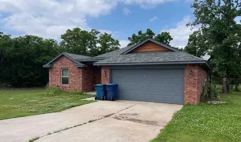 649 Franklin St, Jones, OK 73049