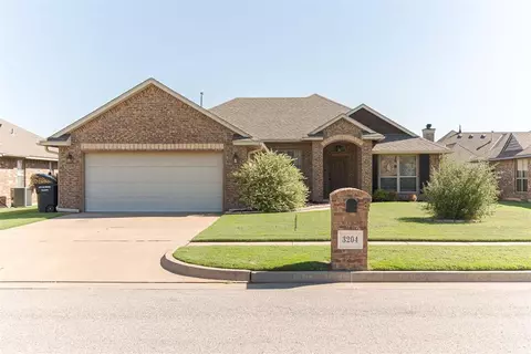 3204 San Juan Trl, Moore, OK 73160