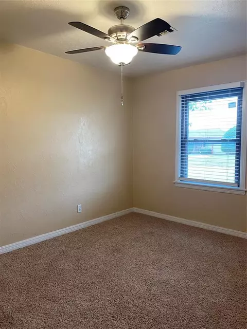 1003 E Sutherland St, Altus, OK 73521 photo 13