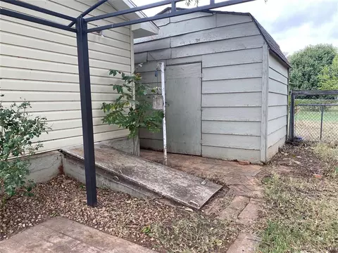 1003 E Sutherland St, Altus, OK 73521 photo 25