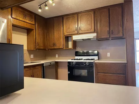 1003 E Sutherland St, Altus, OK 73521 photo 9