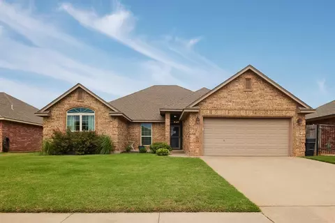1621 SW 31st St, Moore, OK 73160