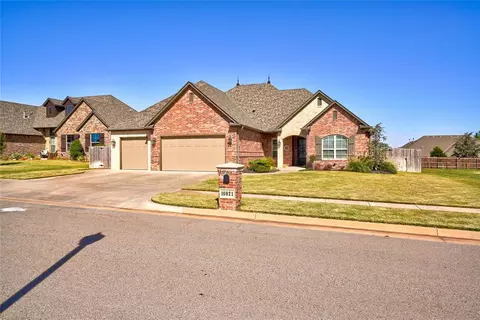 10821 NW 34th Cir, Yukon, OK 73099
