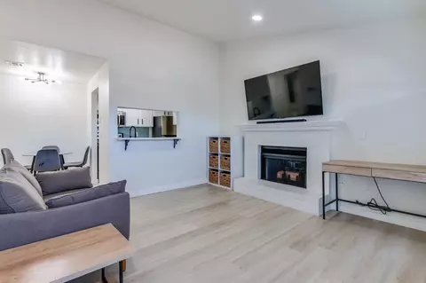 11525 N Meridian Ave #202, Oklahoma City, OK 73120