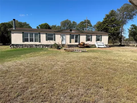 809 N Electra St, Sayre, OK 73662