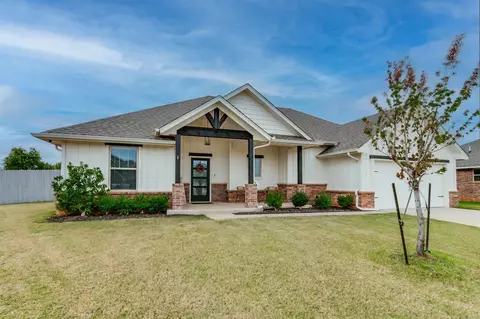 10804 NW 5th St, Yukon, OK 73099