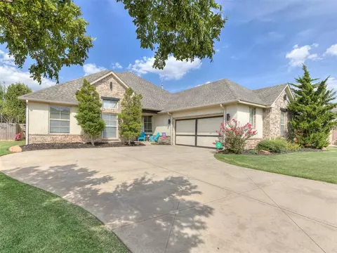 2809 NW 171 St, Edmond, OK 73012