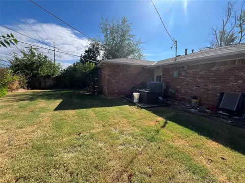 737 E 26th St, Edmond, OK 73013 photo 11