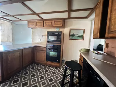 737 E 26th St, Edmond, OK 73013 photo 5