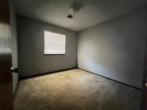 737 E 26th St, Edmond, OK 73013 photo 8