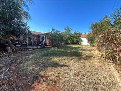 737 E 26th St, Edmond, OK 73013 photo 12