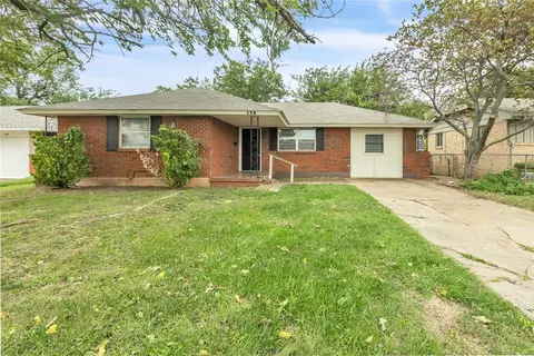 125 S Dallas Ave, Moore, OK 73160