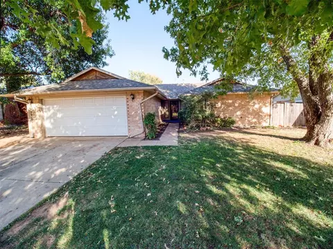 3816 Skyward Cir, Yukon, OK 73099