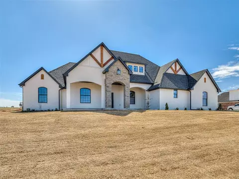 4401 Raymond Ln, Guthrie, OK 73044