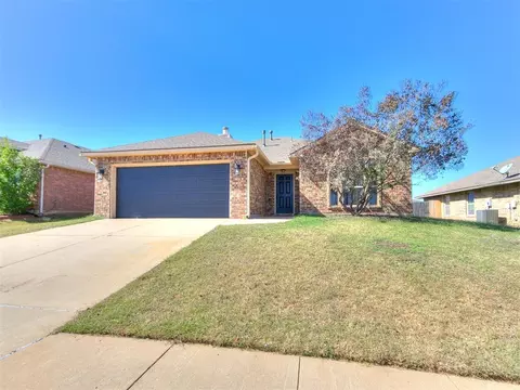 9817 Summerhill Ln, Yukon, OK 73099