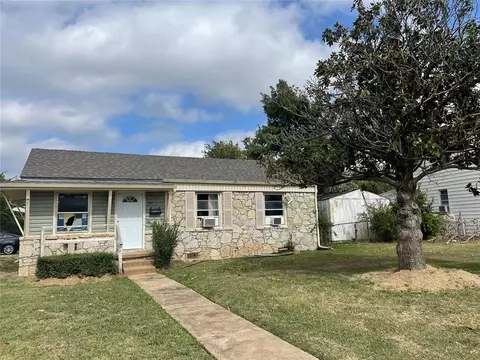 301 E Marshall Dr, Midwest City, OK 73110