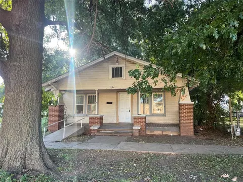 312 S 8th St, Chickasha, OK 73018