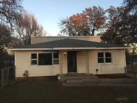 1114 N Westmoreland Ave, Midwest City, OK 73130