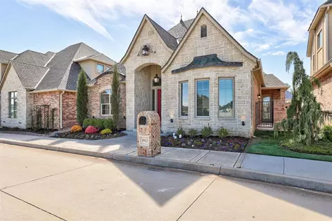 1912 Dondore Dr, Norman, OK 73072